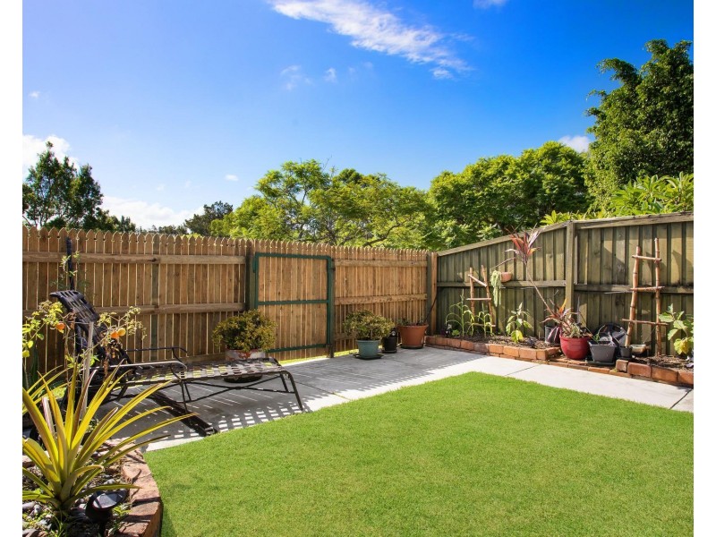 2/44 Frascott Avenue, Varsity Lakes QLD 4227