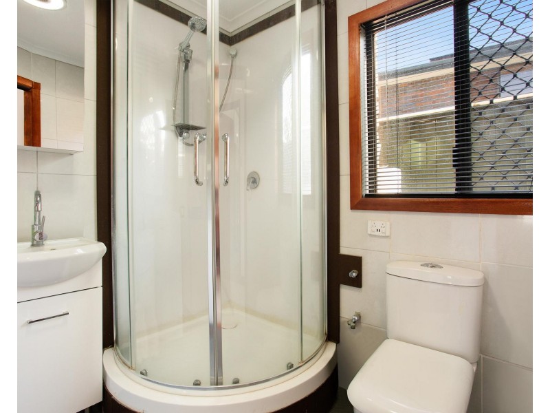 2/44 Frascott Avenue, Varsity Lakes QLD 4227