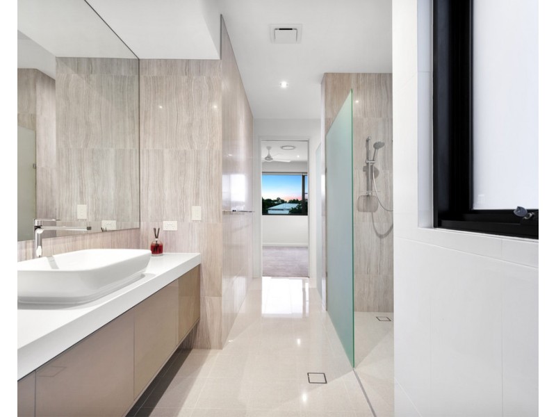 4012 Quayside, Benowa QLD 4217