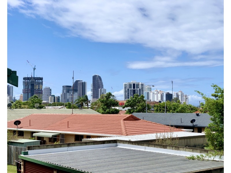 6/10 Christina Court, Mermaid Waters QLD 4218