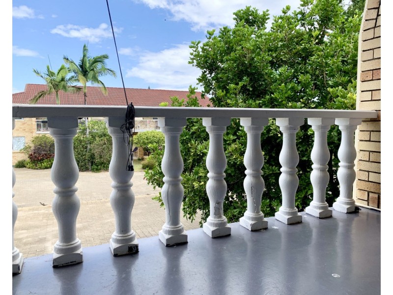 6/10 Christina Court, Mermaid Waters QLD 4218