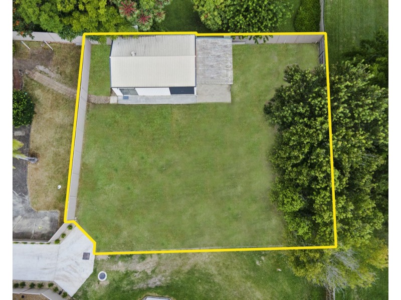15 Alison Road, Carrara QLD 4211