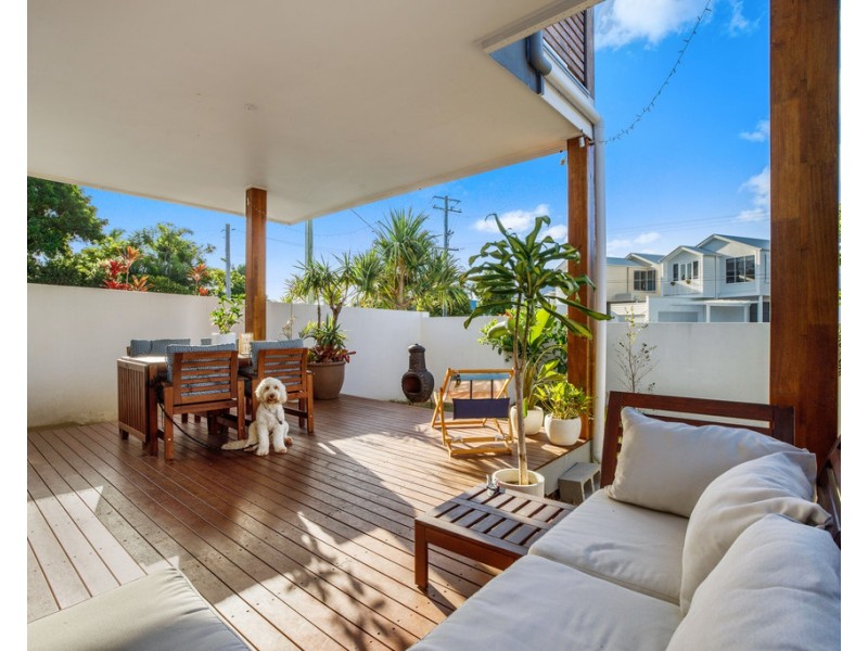 1/16 Kallay Street, Miami QLD 4220