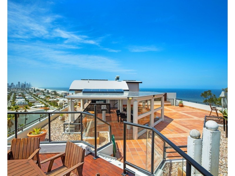 C7/1 Great Hall Drive, Miami QLD 4220