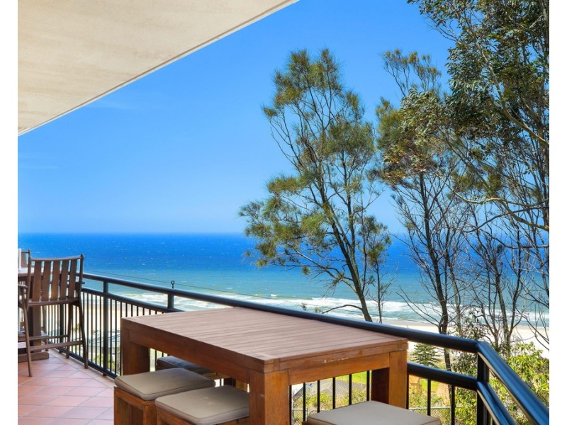 C7/1 Great Hall Drive, Miami QLD 4220