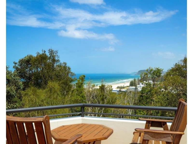 C7/1 Great Hall Drive, Miami QLD 4220