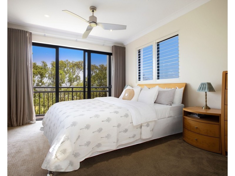 C7/1 Great Hall Drive, Miami QLD 4220