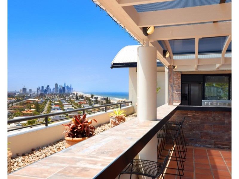 C7/1 Great Hall Drive, Miami QLD 4220