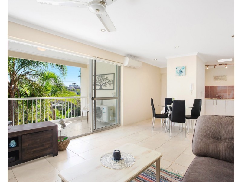 12/25 Federation Avenue, Broadbeach QLD 4218