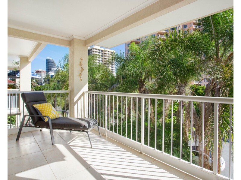 12/25 Federation Avenue, Broadbeach QLD 4218