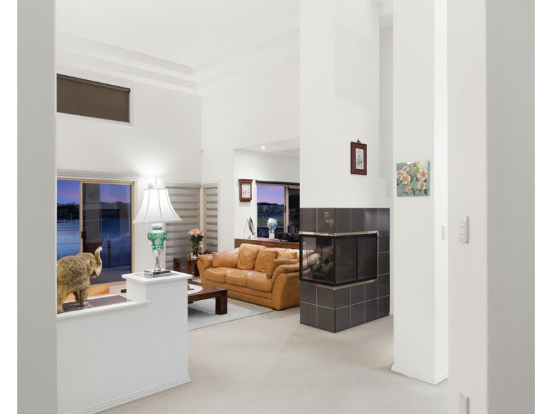 48 Port Jackson Boulevard, Clear Island Waters QLD 4226