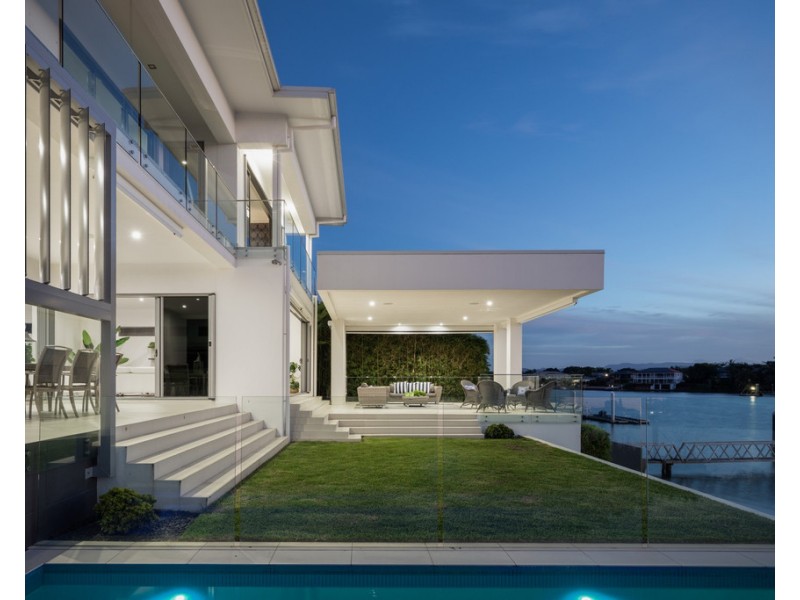 45 Sir Bruce Small Boulevard, Benowa Waters QLD 4217