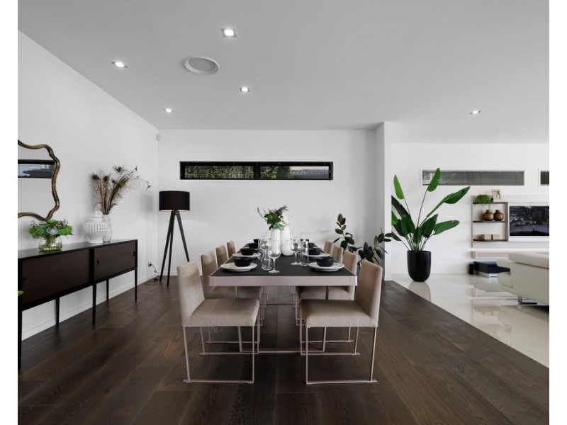 45 Sir Bruce Small Boulevard, Benowa Waters QLD 4217