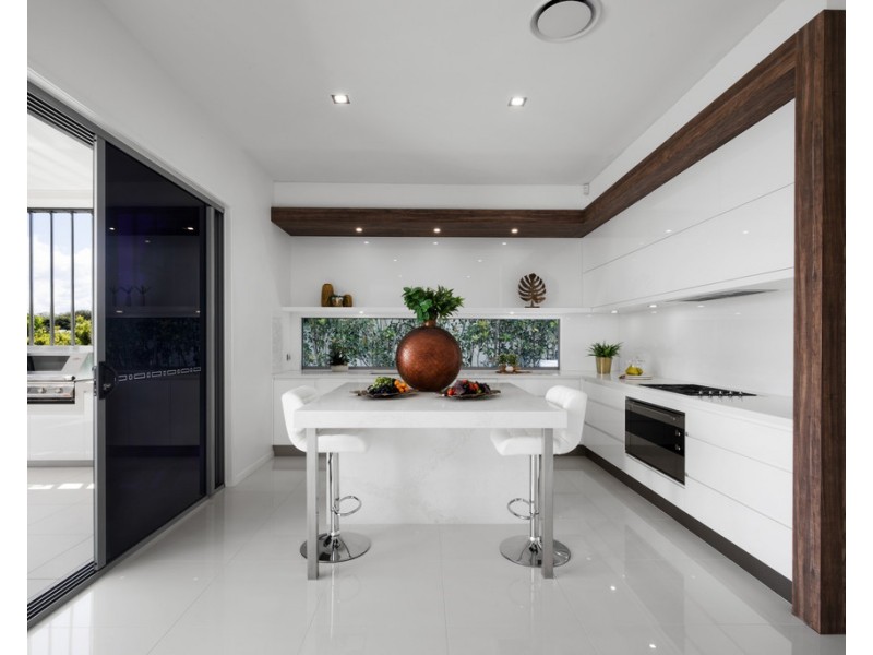 45 Sir Bruce Small Boulevard, Benowa Waters QLD 4217