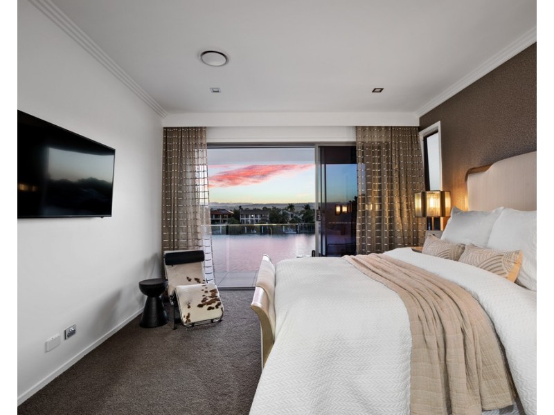 45 Sir Bruce Small Boulevard, Benowa Waters QLD 4217