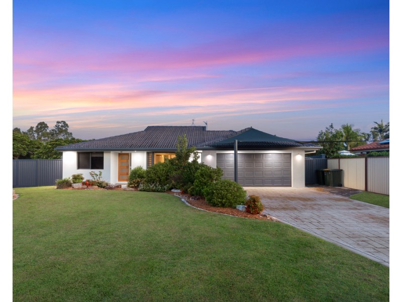33 Port Jackson Boulevard, Clear Island Waters QLD 4226