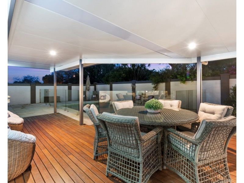 33 Port Jackson Boulevard, Clear Island Waters QLD 4226