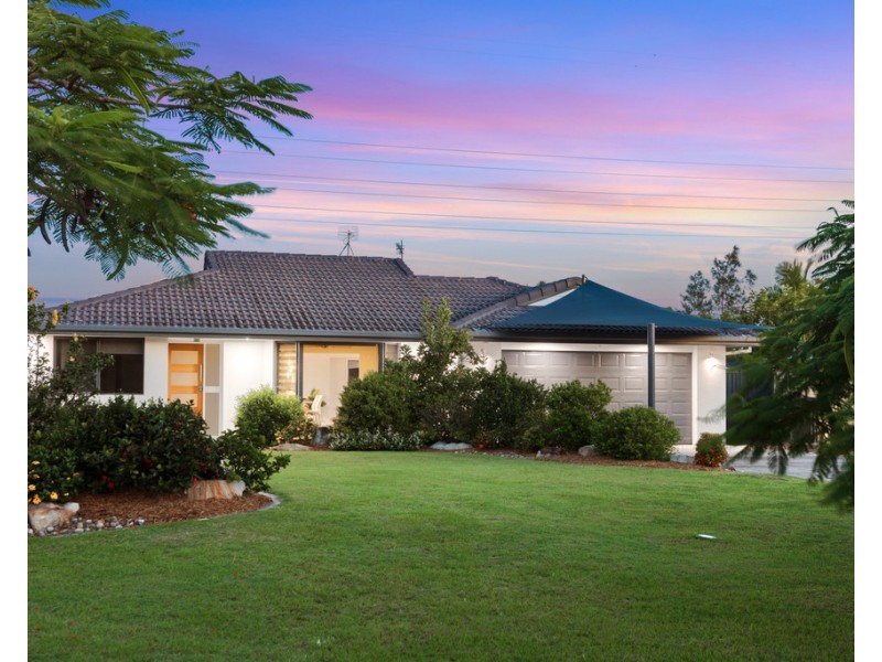 33 Port Jackson Boulevard, Clear Island Waters QLD 4226