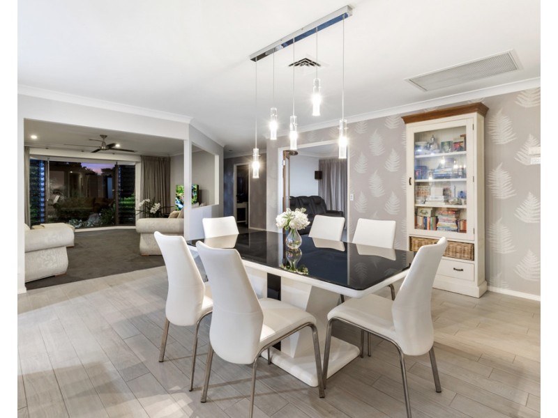 33 Port Jackson Boulevard, Clear Island Waters QLD 4226