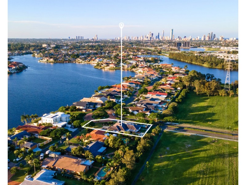 33 Port Jackson Boulevard, Clear Island Waters QLD 4226