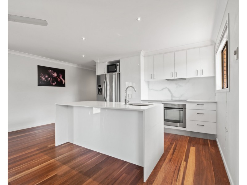 1/3 Wagtail Court, Burleigh Waters QLD 4220