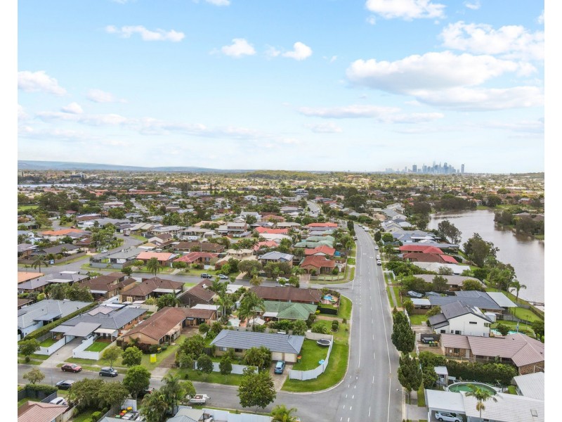 1/3 Wagtail Court, Burleigh Waters QLD 4220