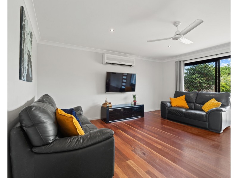 1/3 Wagtail Court, Burleigh Waters QLD 4220