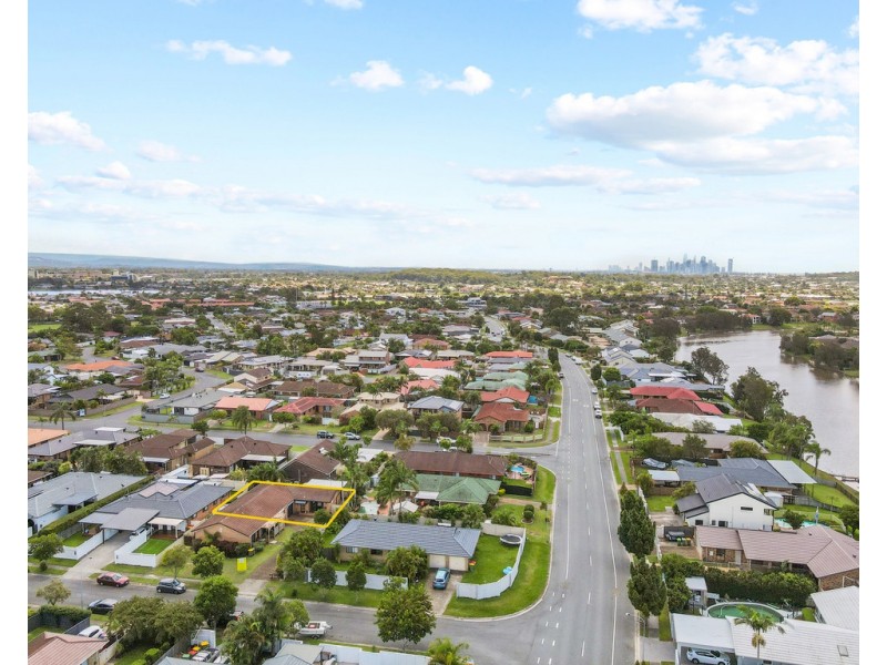1/3 Wagtail Court, Burleigh Waters QLD 4220