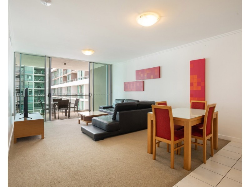 2311/33 T E Peters Drive ‘Freshwater Point’, Broadbeach Waters QLD 4218