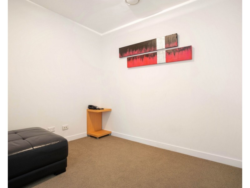 2311/33 T E Peters Drive ‘Freshwater Point’, Broadbeach Waters QLD 4218
