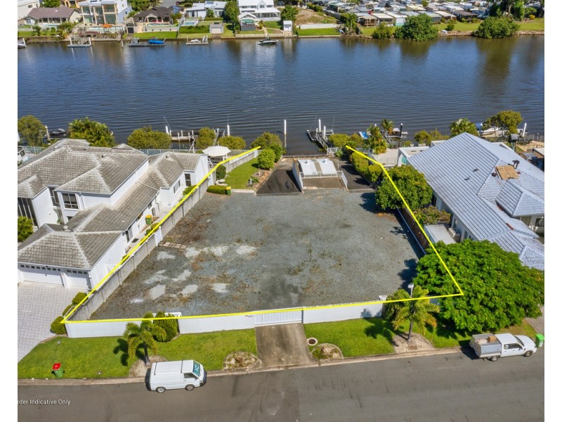 74 Cabana Boulevard, Benowa QLD 4217