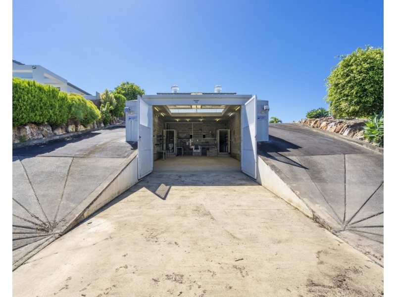 74 Cabana Boulevard, Benowa QLD 4217