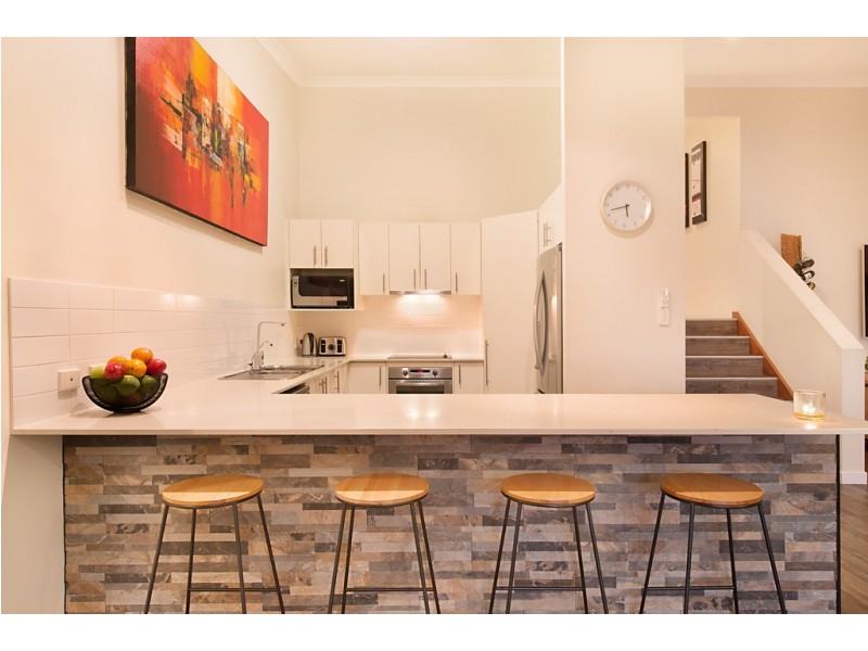 10 Caprice Street, Bonogin QLD 4213