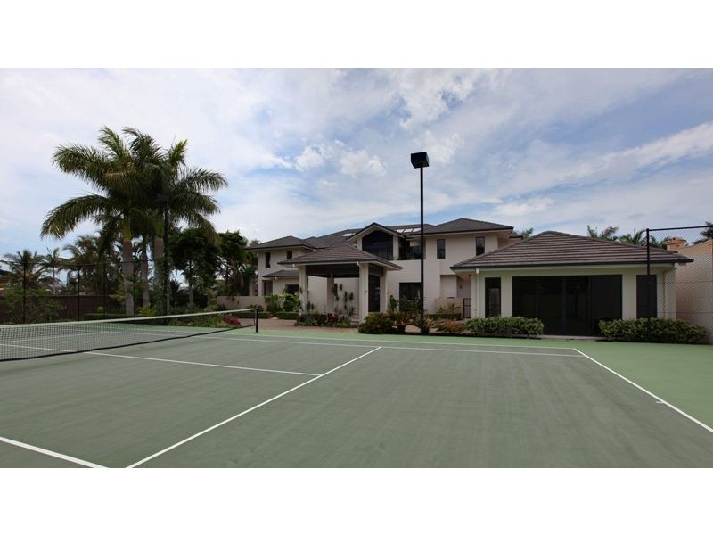 20 Marseille Court, Sorrento QLD 4217