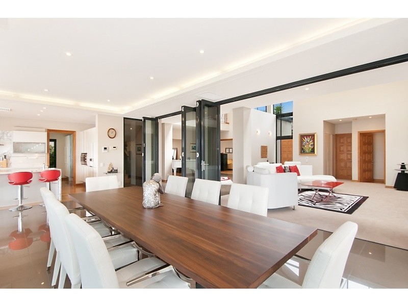 20 Marseille Court, Sorrento QLD 4217