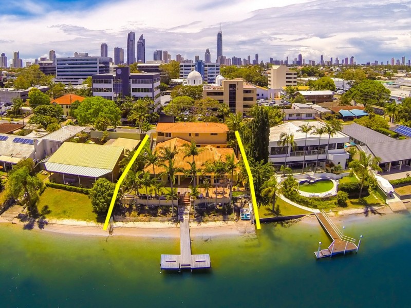 106 Upton Street, Bundall QLD 4217