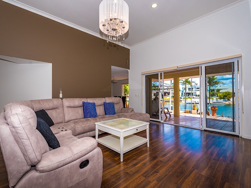 106 Upton Street, Bundall QLD 4217