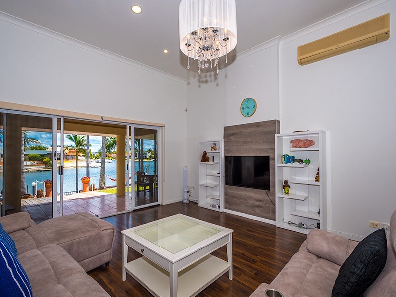 106 Upton Street, Bundall QLD 4217