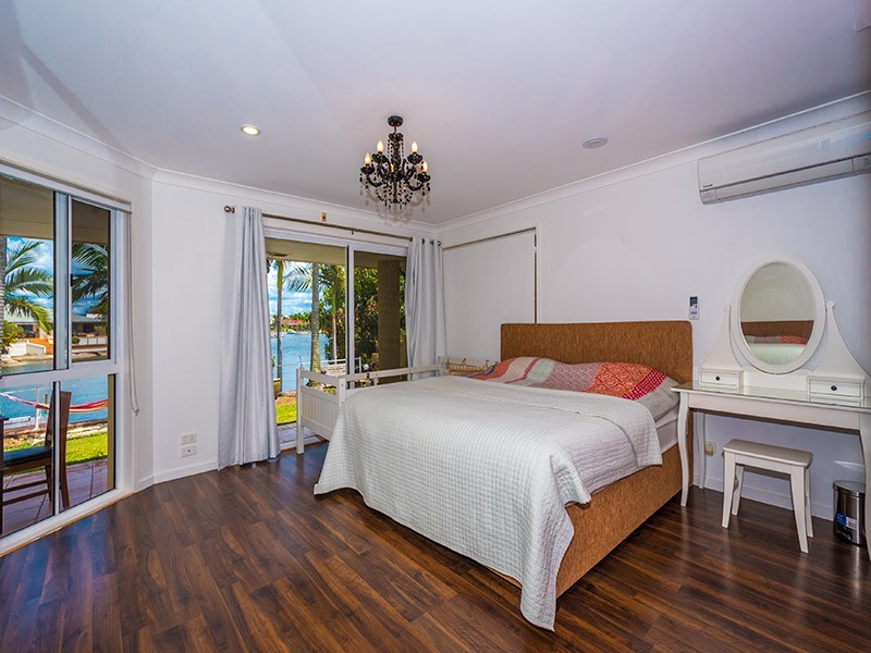 106 Upton Street, Bundall QLD 4217