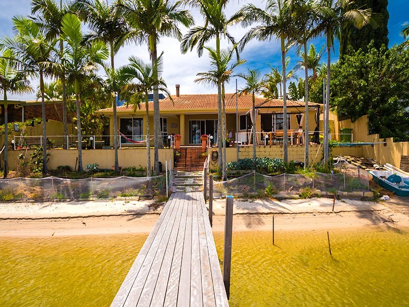 106 Upton Street, Bundall QLD 4217