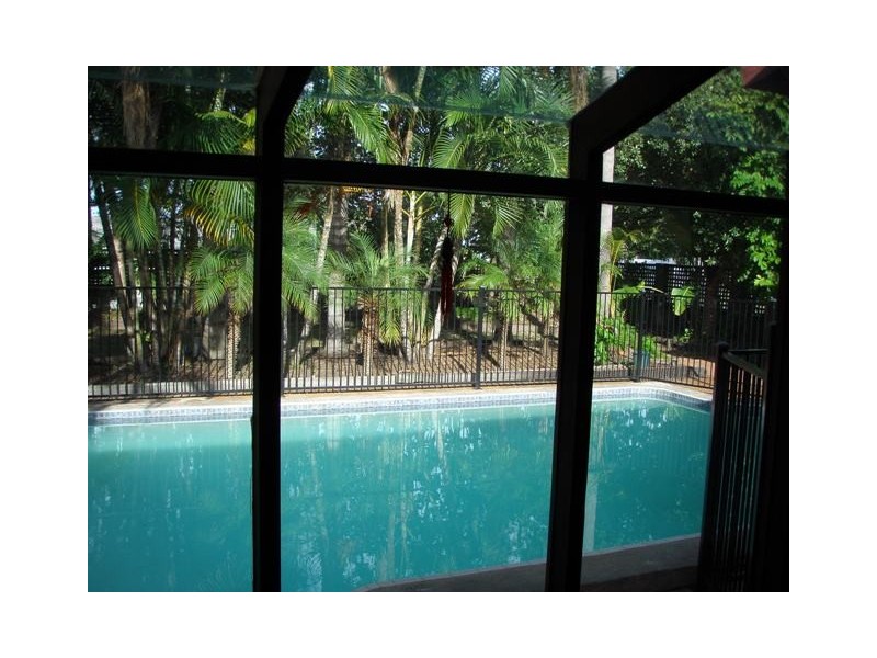 4 Hilltop Street, Labrador QLD 4215