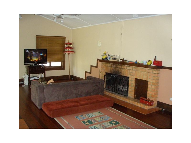 4 Hilltop Street, Labrador QLD 4215