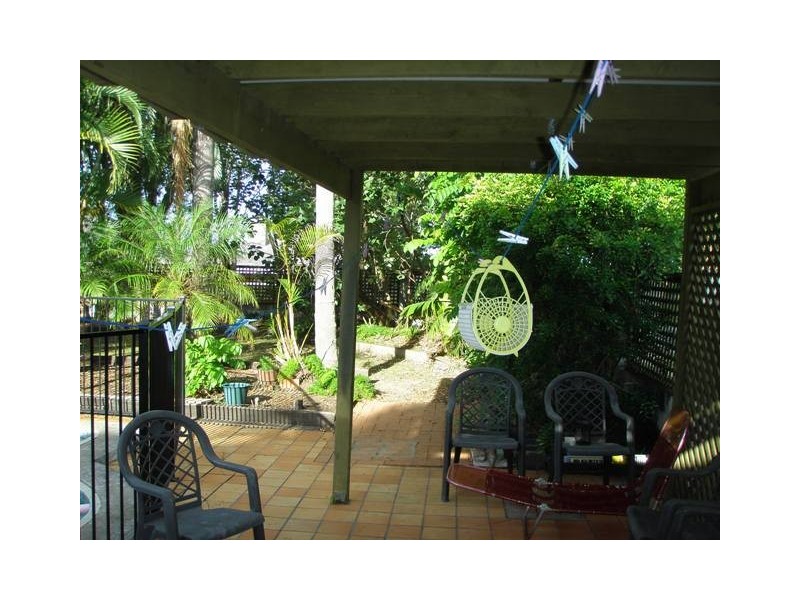 4 Hilltop Street, Labrador QLD 4215