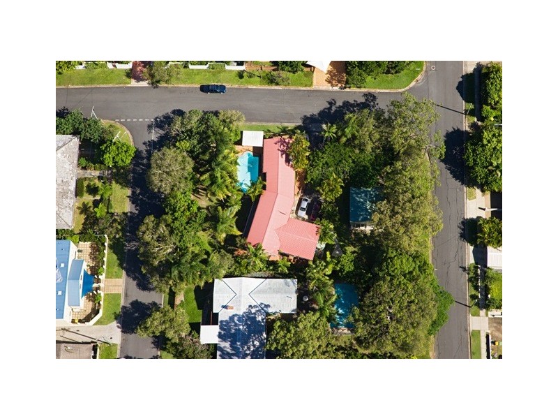 4 Hilltop Street, Labrador QLD 4215