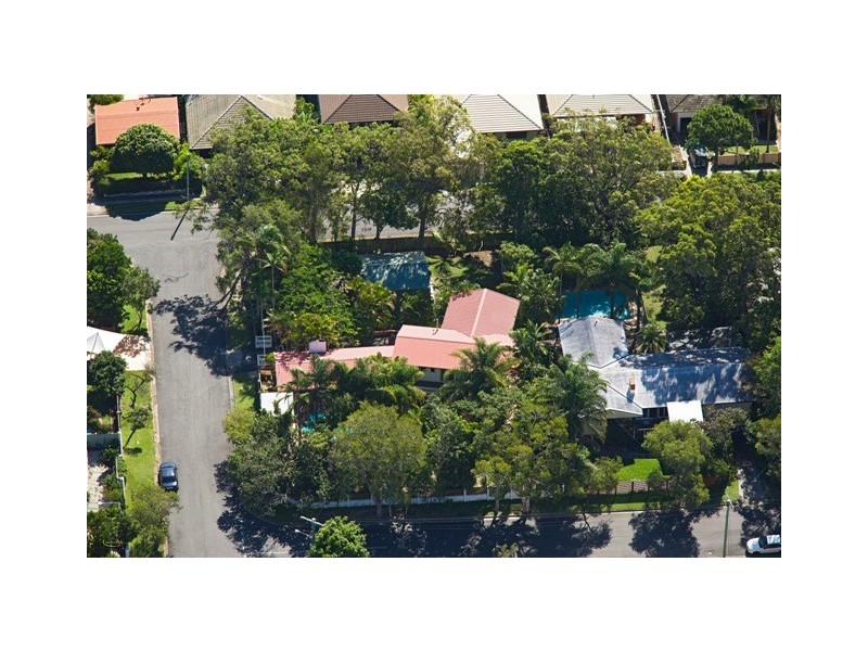 4 Hilltop Street, Labrador QLD 4215