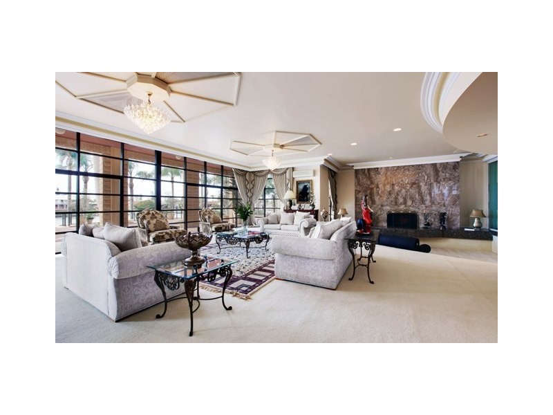 ‘Bartinon’ 26 Marseille Court, Sorrento QLD 4217