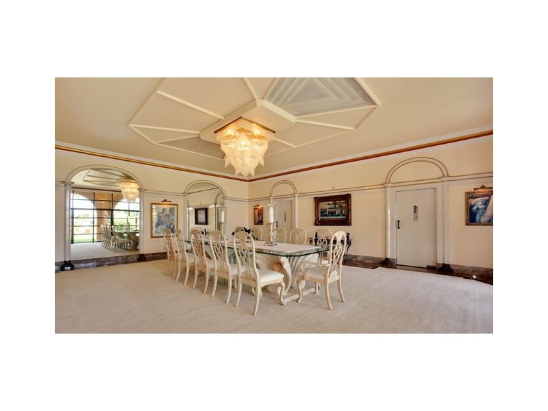 ‘Bartinon’ 26 Marseille Court, Sorrento QLD 4217