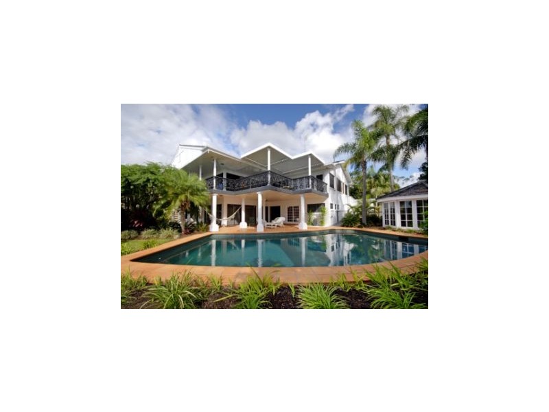19 Wildash Street, Southport QLD 4215