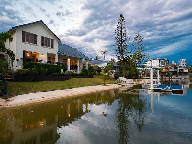9 Bal Harbour, Broadbeach Waters QLD 4218