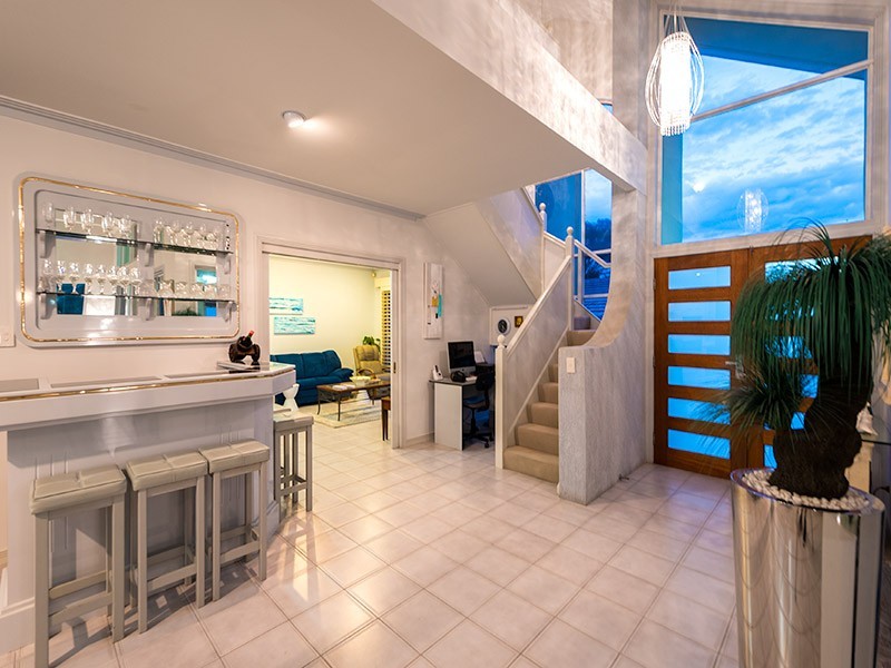 9 Bal Harbour, Broadbeach Waters QLD 4218